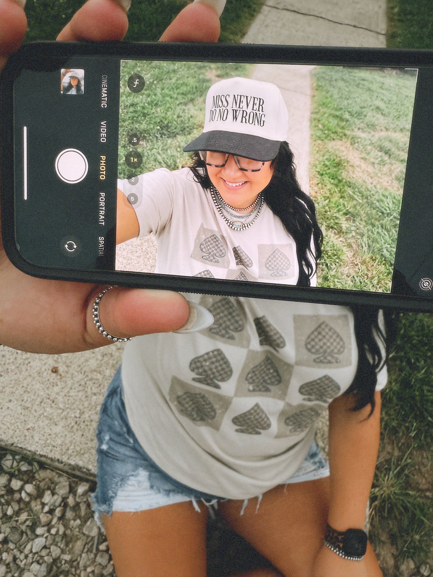 MISS NEVER DO NO WRONG: BLACK