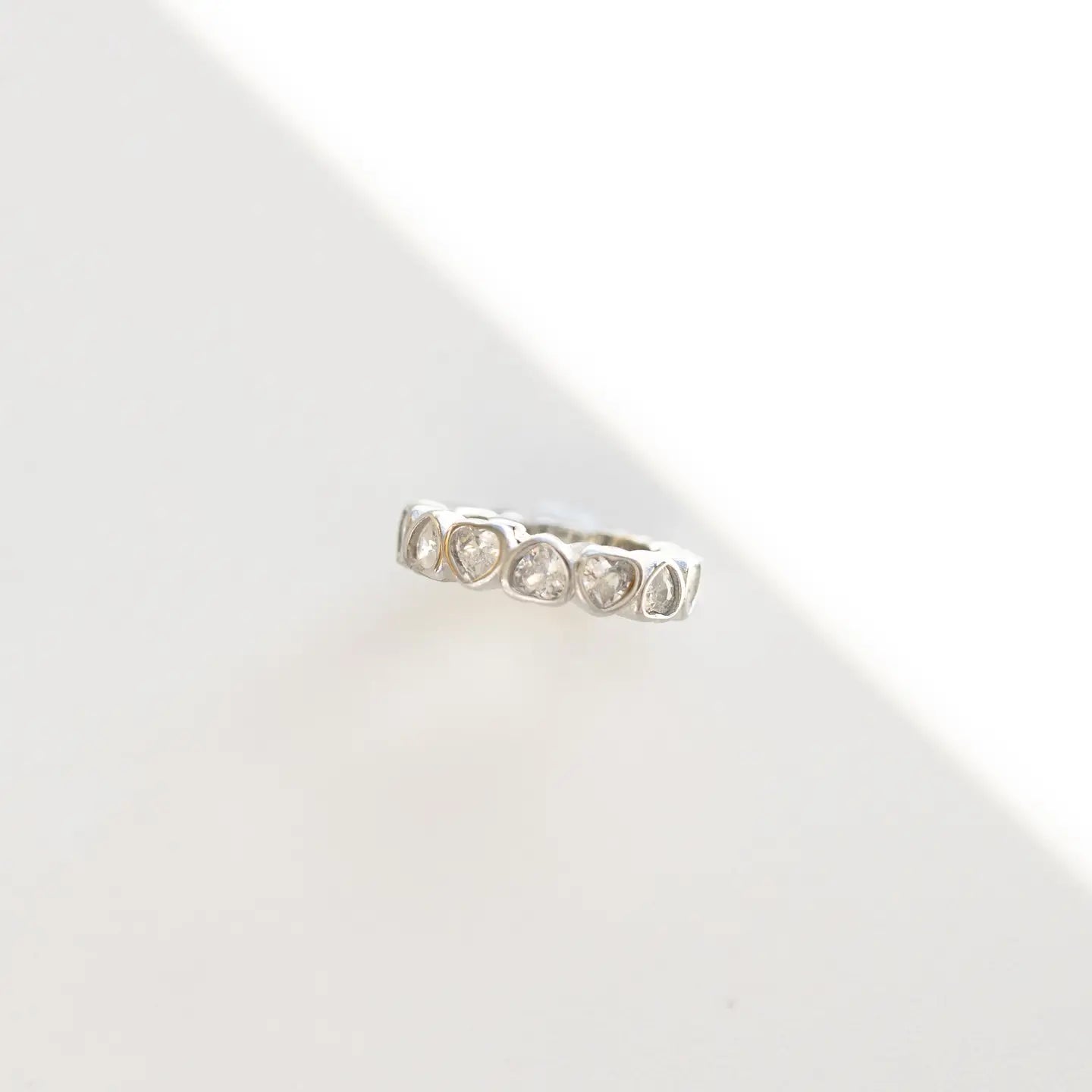 RYNLEE CRYSTAL HEART RING SZ 7