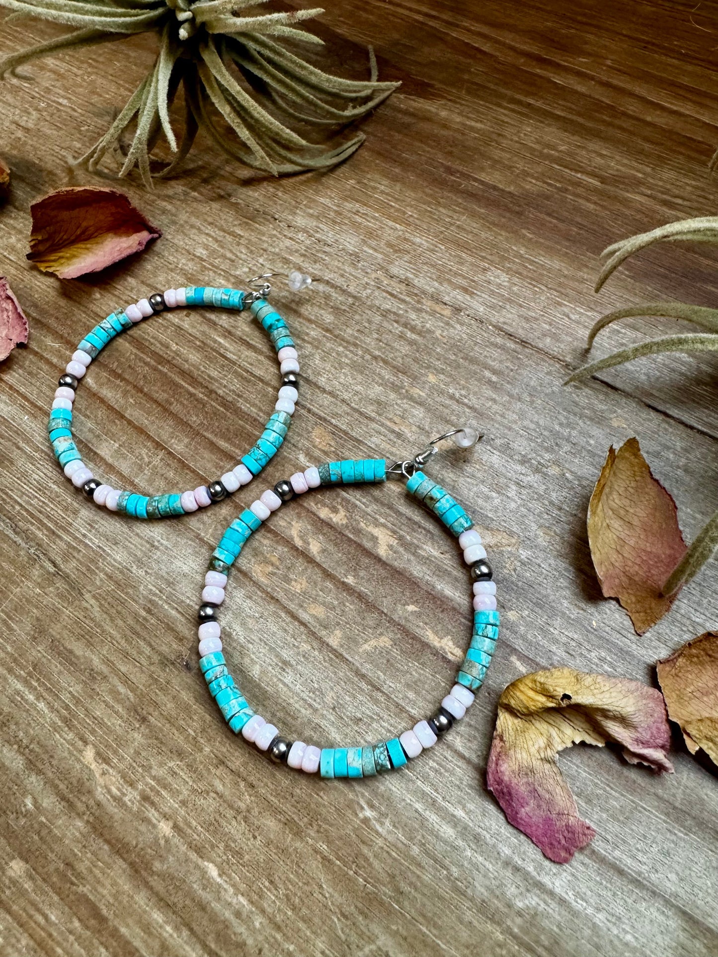 Turquoise Variscite & Pink Conch Hoop Earrings –  Exclusive Bijoux FAB Design