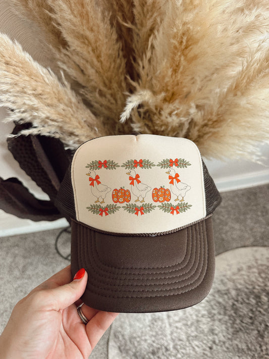 FALL PUMPKIN GOOSE HAT