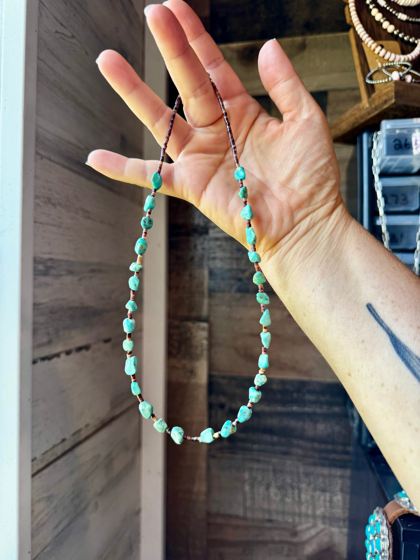 19" Turquoise and Shell Necklace – Bright Natural Stones