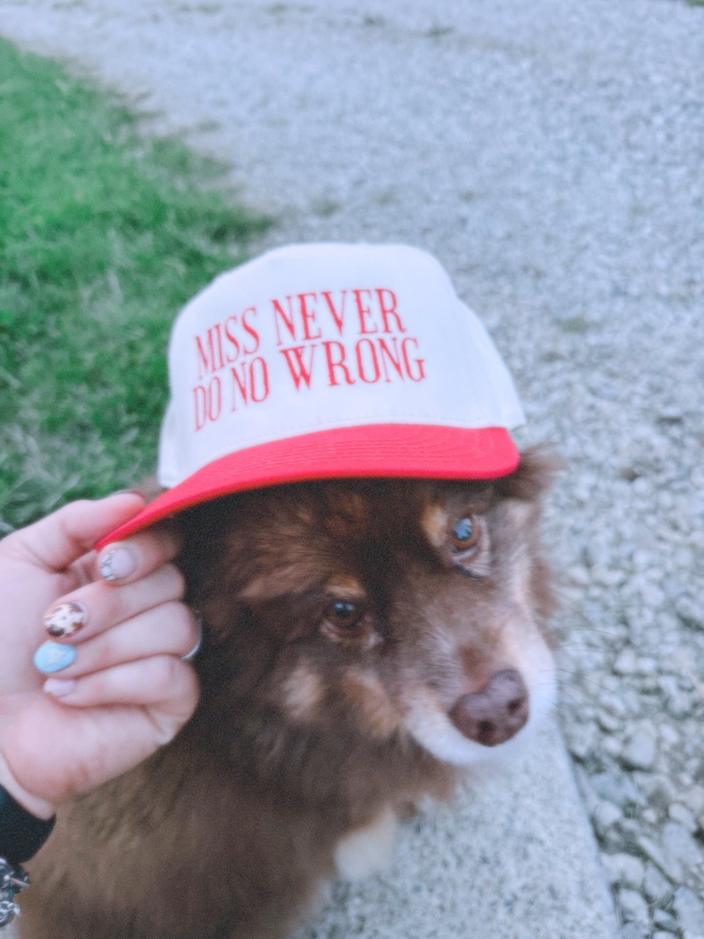 MISS NEVER DO NO WRONG: RED