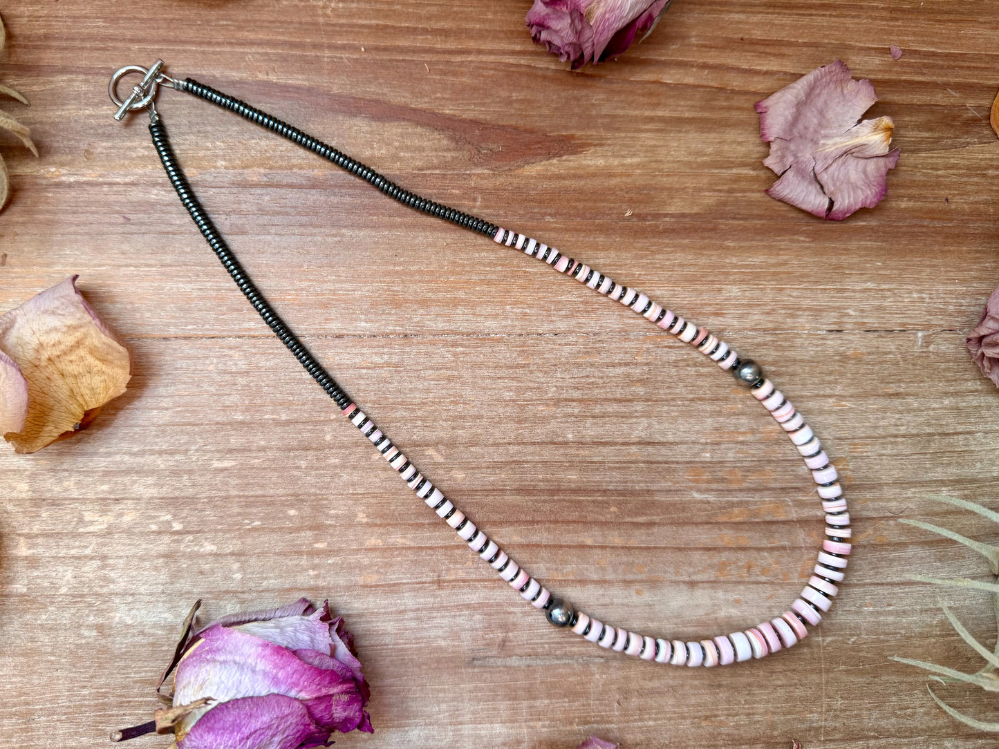 Pink Conch Graduated Heishi & Hematite Necklace – 20.5"